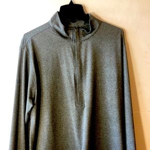 Gray quarter zip golf pull over